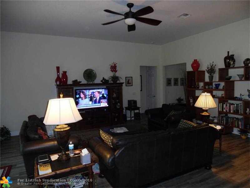 11710 SW APPLE BLOSSOM Trl, Port St. Lucie, FL 34987