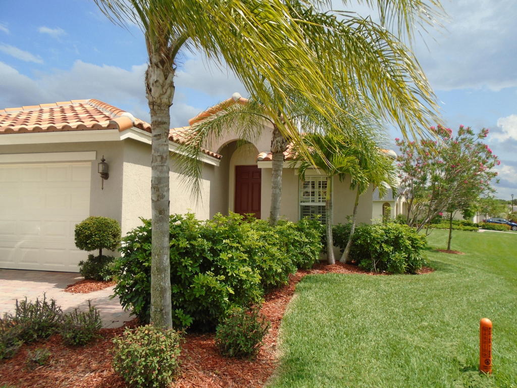 11128 SW Birch Tree Circle, Port Saint Lucie, FL 34987