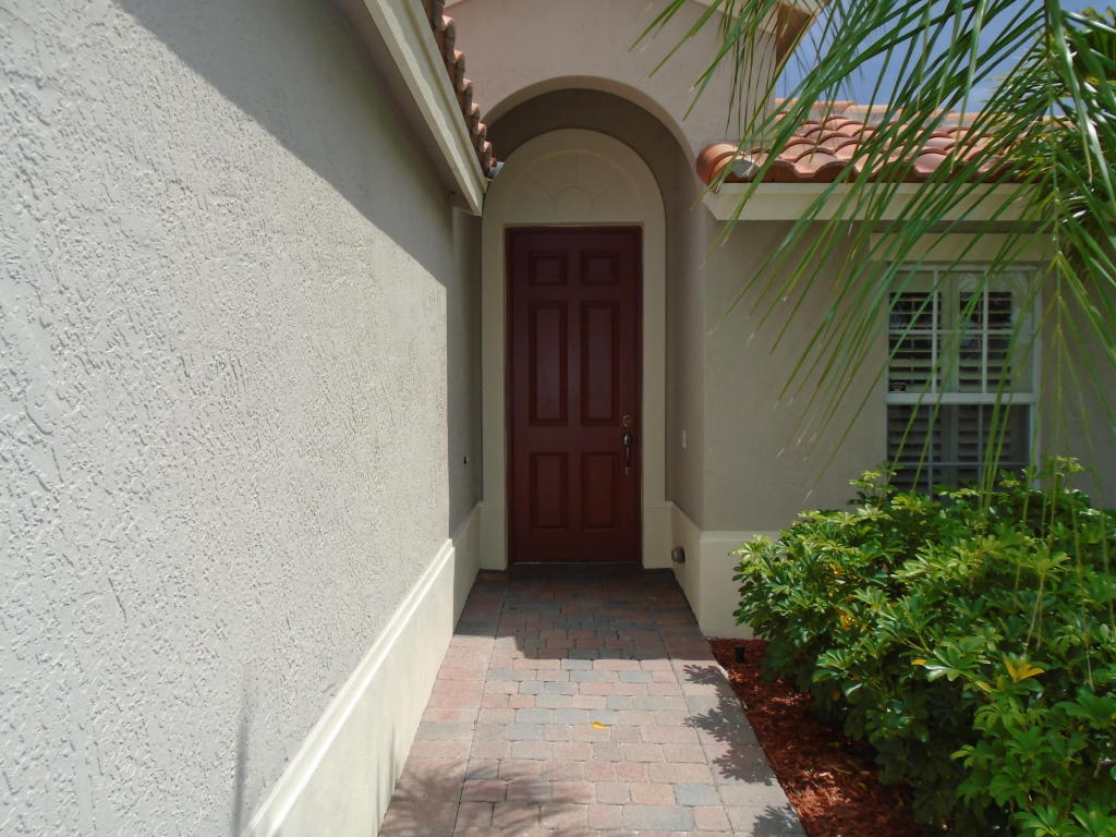 11128 SW Birch Tree Circle, Port Saint Lucie, FL 34987