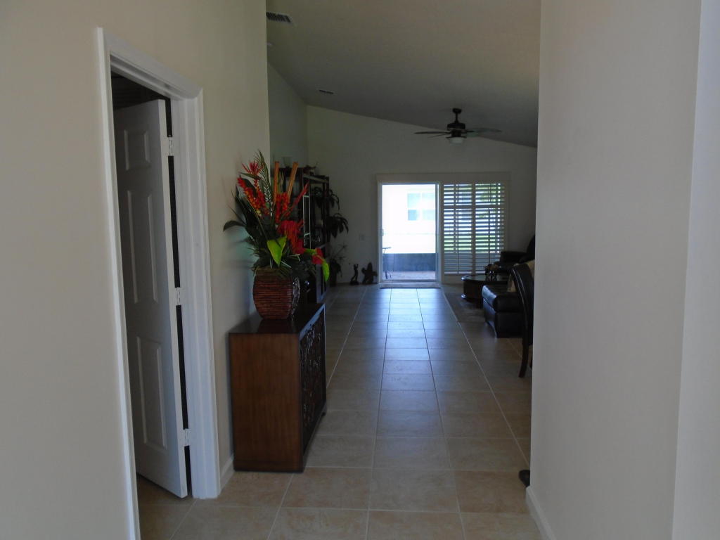 11128 SW Birch Tree Circle, Port Saint Lucie, FL 34987