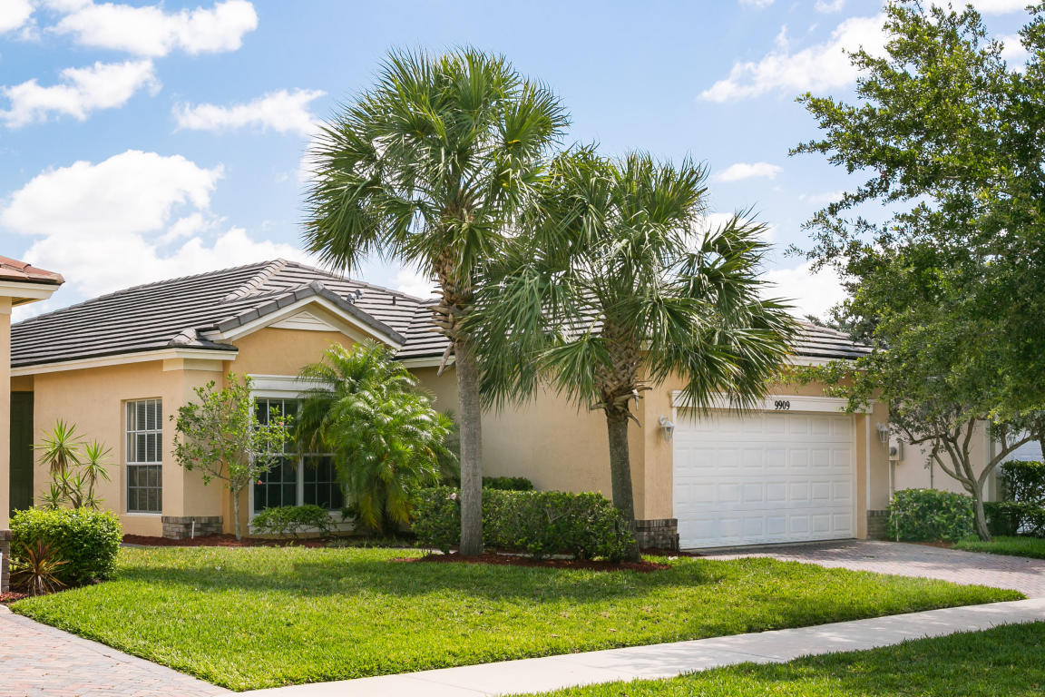 9909 SW Eastbrook Circle, Port Saint Lucie, FL 34987