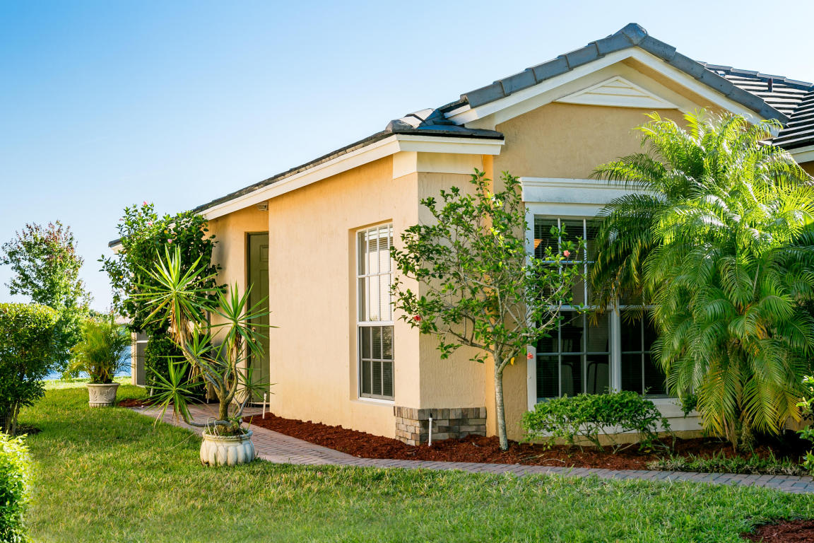 9909 SW Eastbrook Circle, Port Saint Lucie, FL 34987