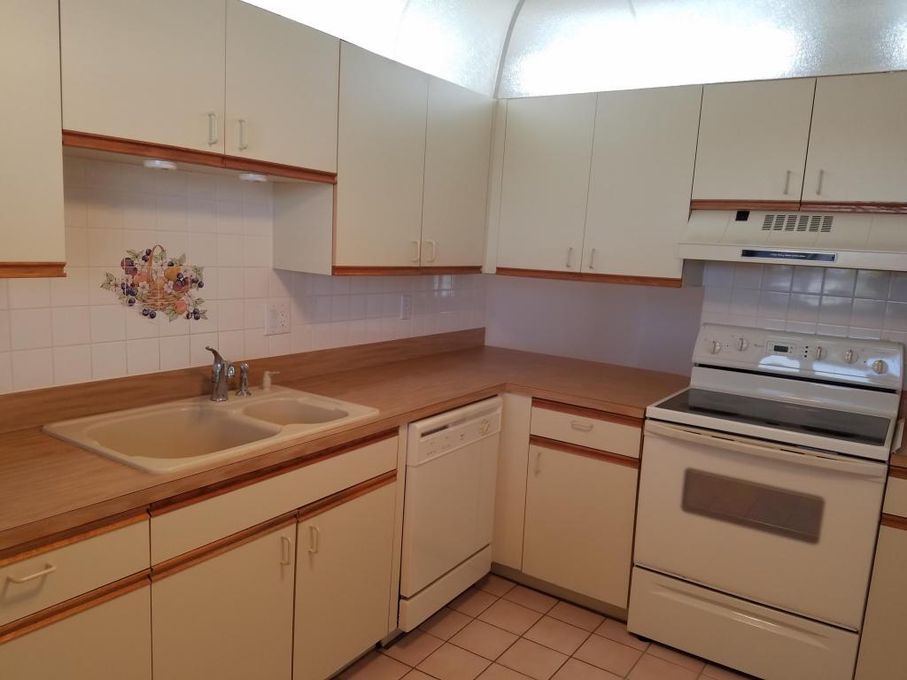 1210 SE Parkview Place, Stuart, FL 34994