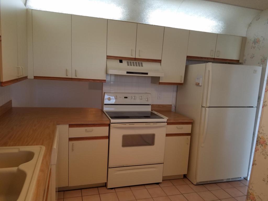 1210 SE Parkview Place, Stuart, FL 34994