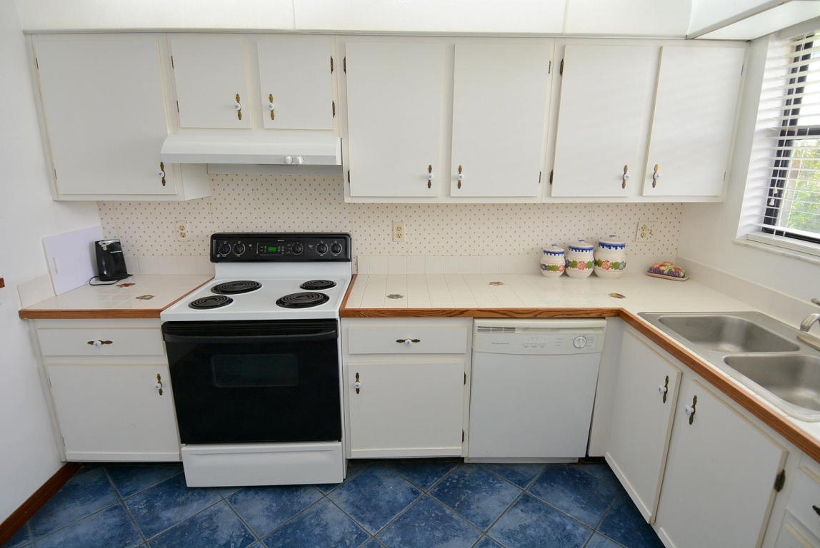 1290 SE Parkview, Stuart, FL 34994
