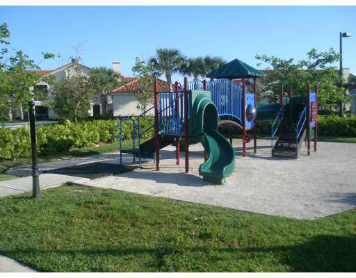 317 SE Kitchen Circle, Stuart, FL 34994