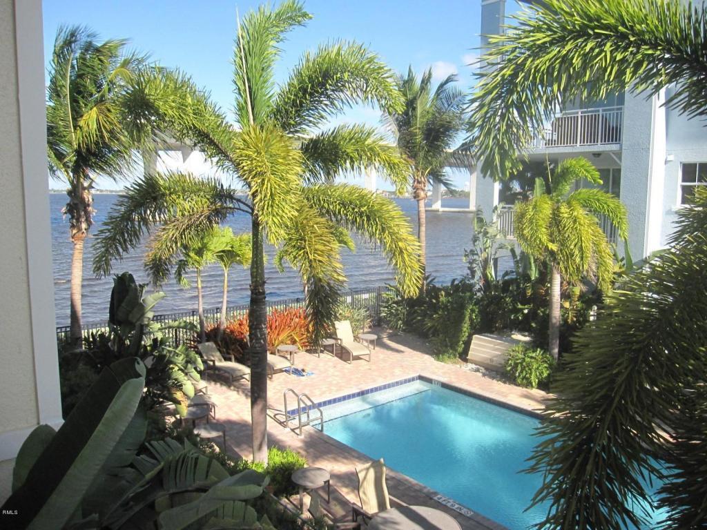 275 NW Flagler Avenue, Stuart, FL 34994