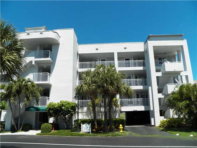 185 Edgewater DR, Stuart, FL 34996