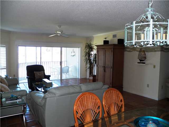 185 Edgewater DR, Stuart, FL 34996