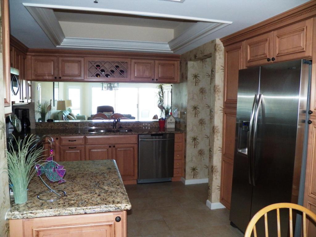185 NE Edgewater Drive, Stuart, FL 34996