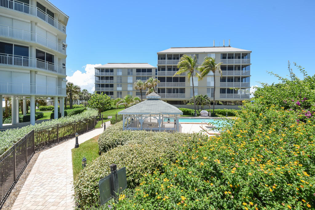 669 NE Plantation Road, Stuart, FL 34996