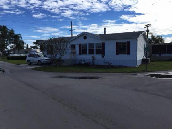 Sunshine Mobile Manor 5000 SE Federal HighwayStuart, FL 34997