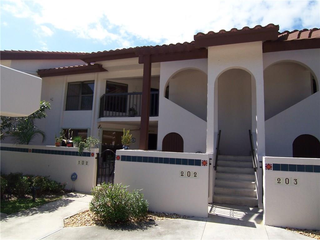 6050 SE Martinique Drive, Stuart, FL 34997