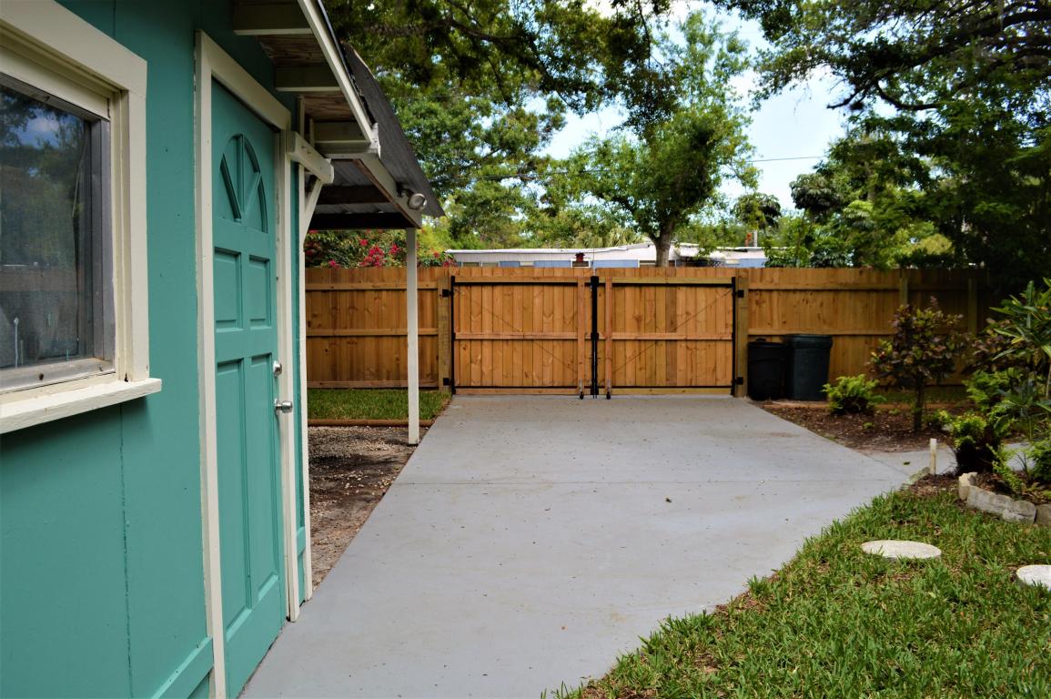 8088 SW Wildwood Drive, Stuart, FL 34997