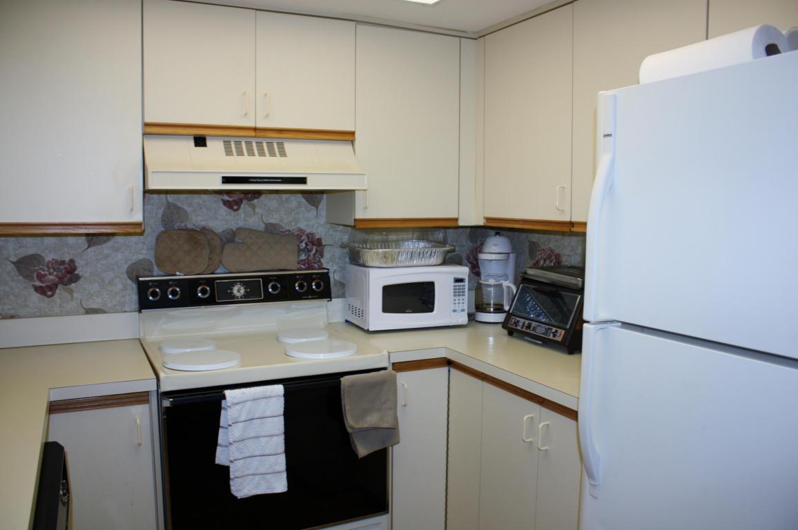 450 SW South River Drive, Stuart, FL 34997