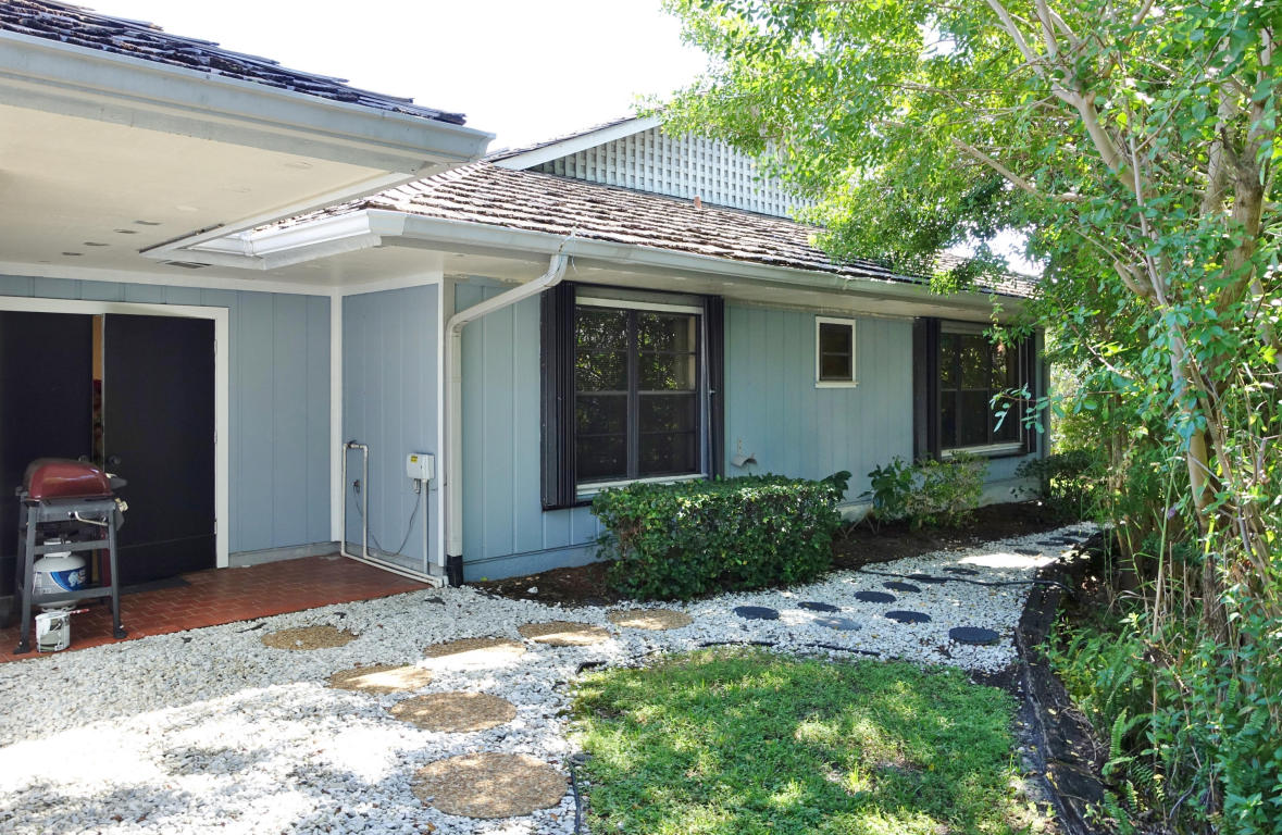 3712 SE Starboard Lane, Stuart, FL 34997
