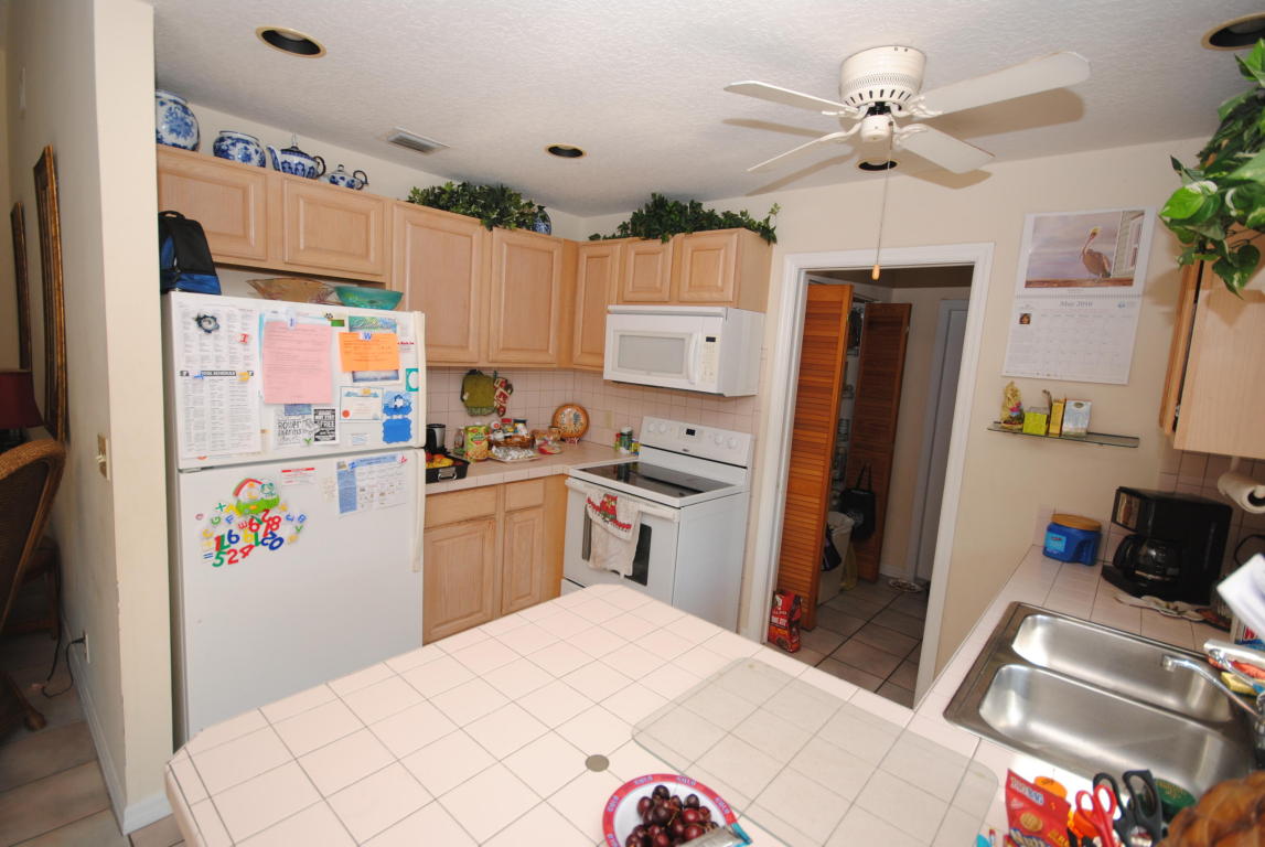 5927 SE Grafton Drive, Stuart, FL 34997