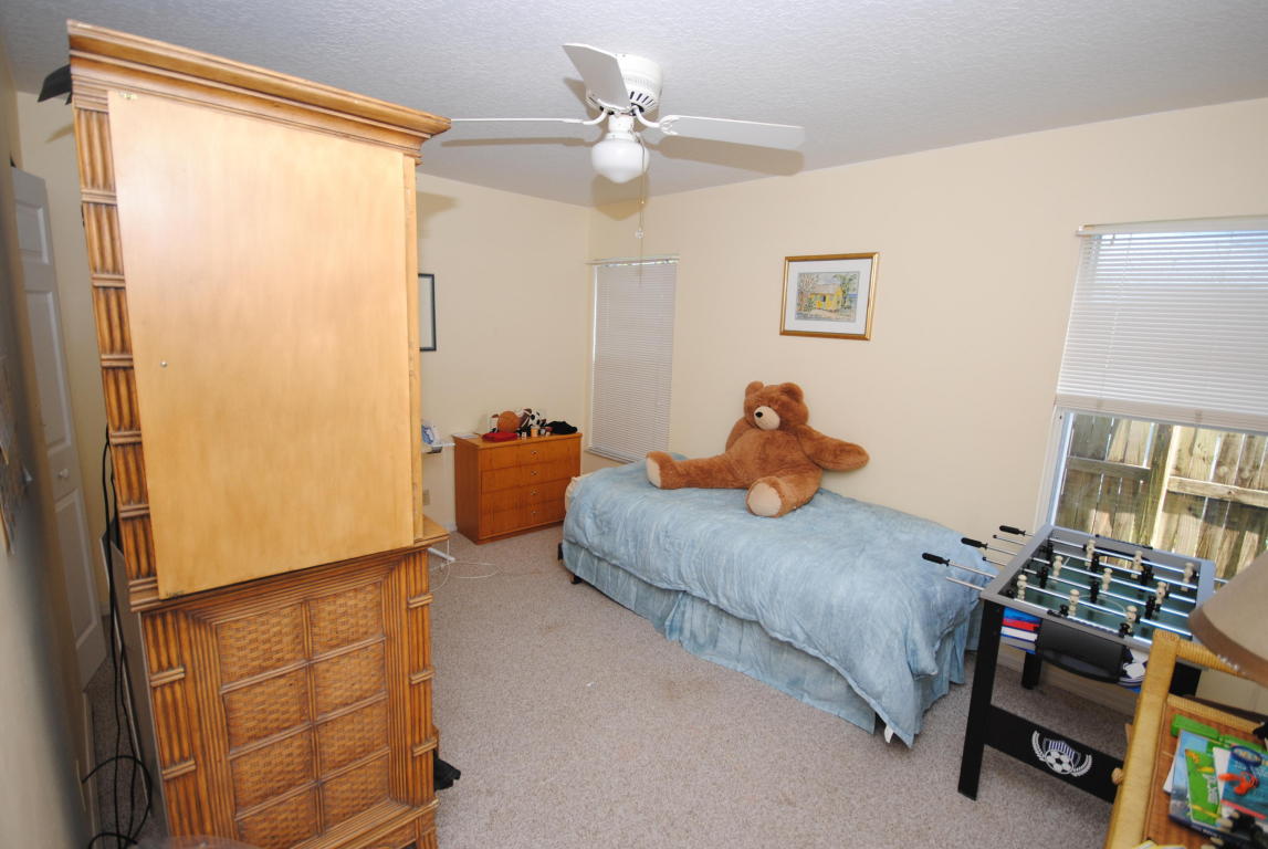 5927 SE Grafton Drive, Stuart, FL 34997