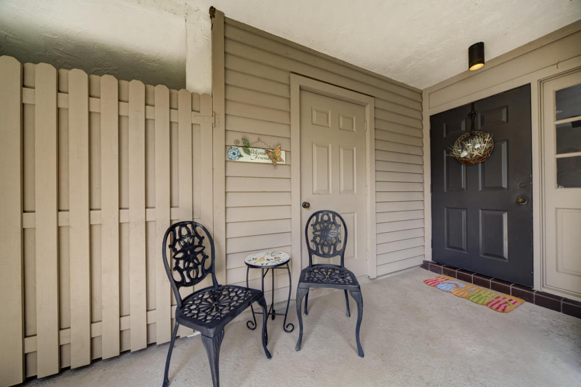 5152 SE Club Way, Stuart, FL 34997
