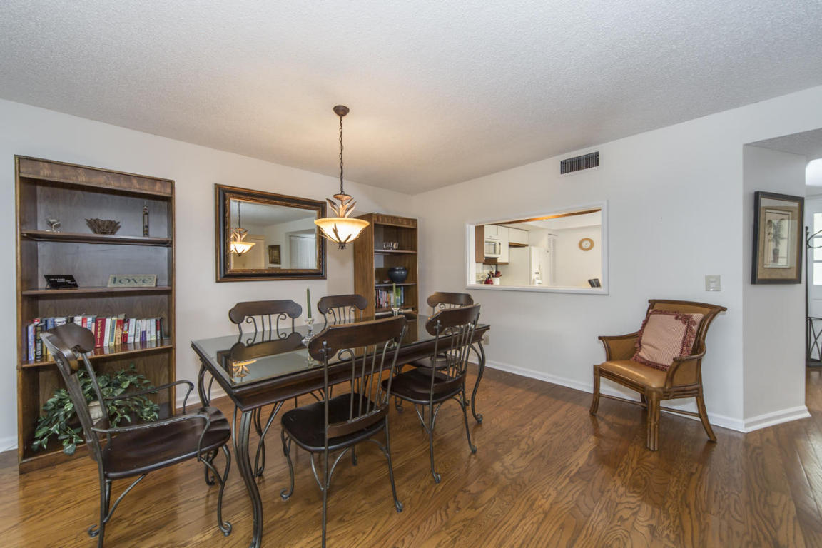 5152 SE Club Way, Stuart, FL 34997