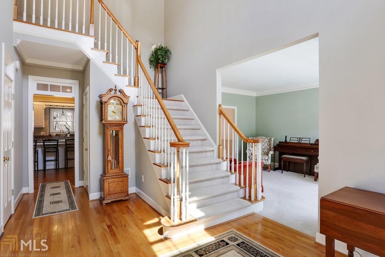 435 Gunston Hall Dr, Alpharetta, GA 30004