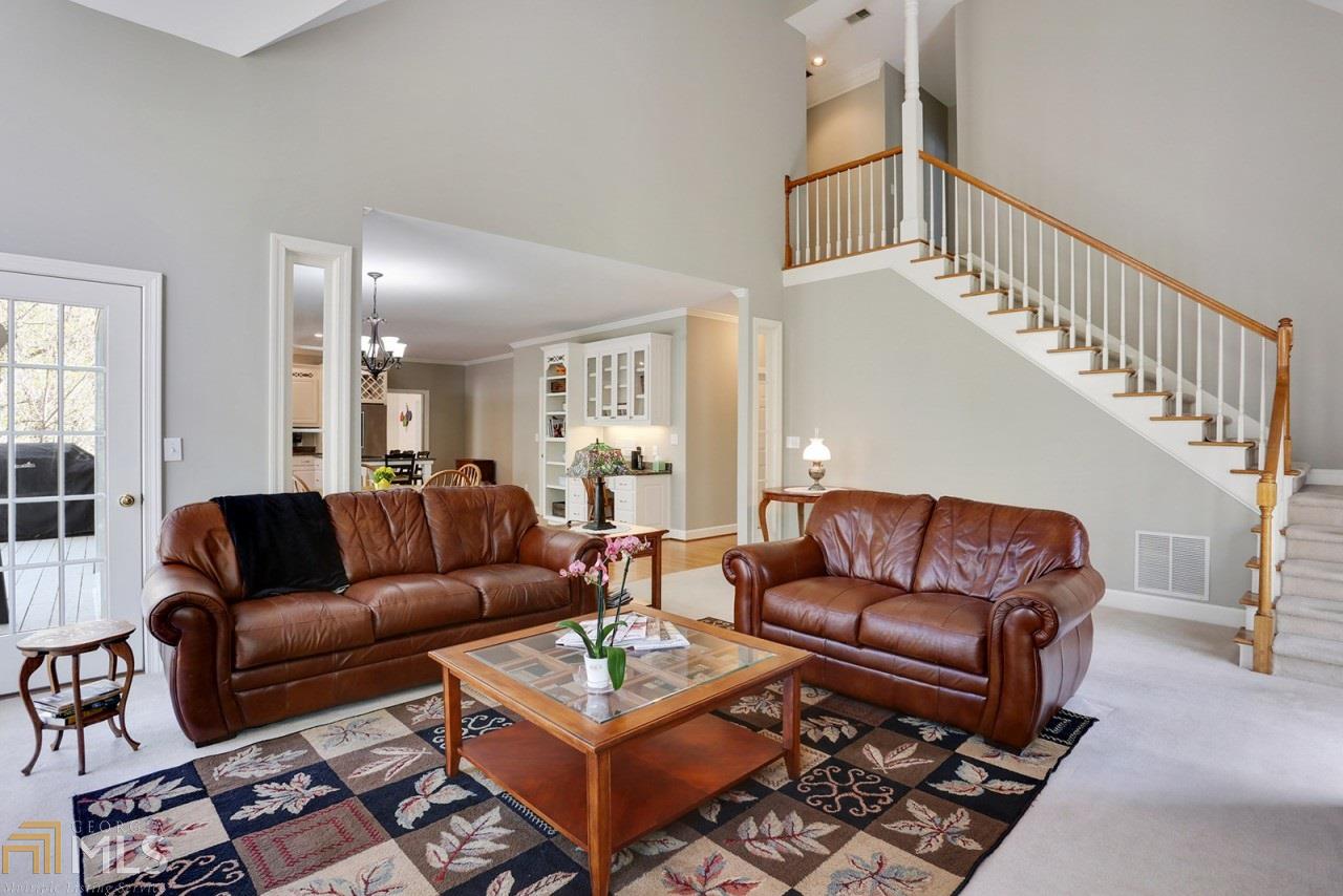 435 Gunston Hall Dr, Alpharetta, GA 30004