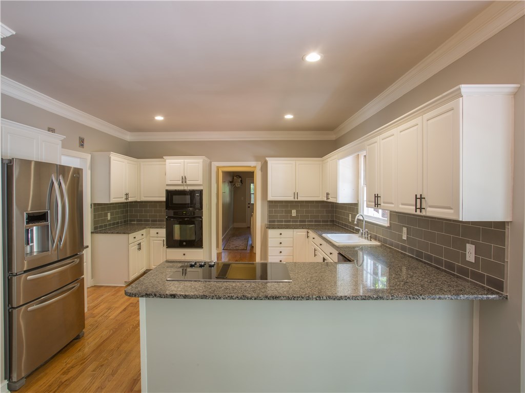 880 Freemanwood Lane, Alpharetta, GA 30004