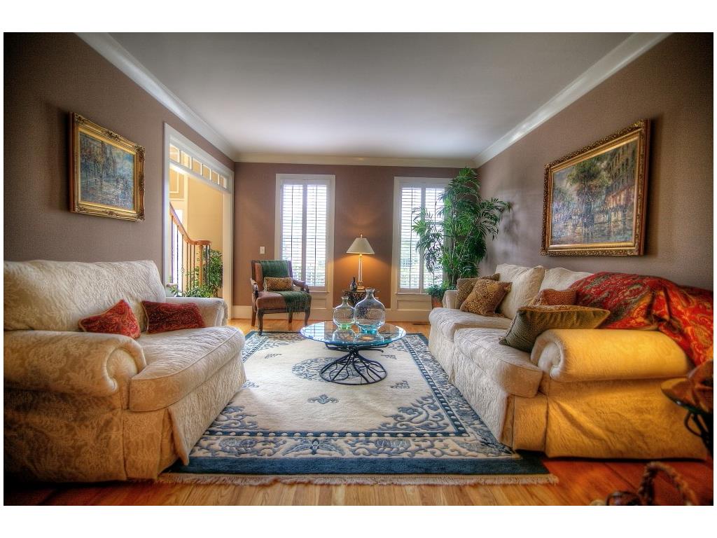 305 Oakhurst Leaf Drive, Milton, GA 30004