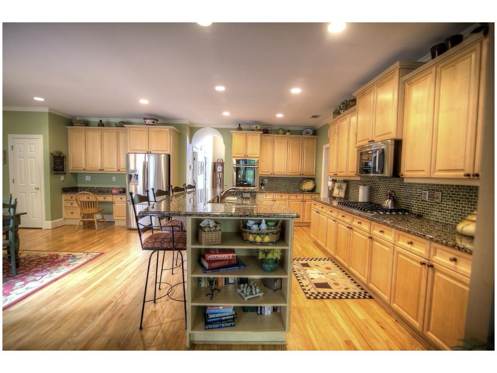 305 Oakhurst Leaf Drive, Milton, GA 30004