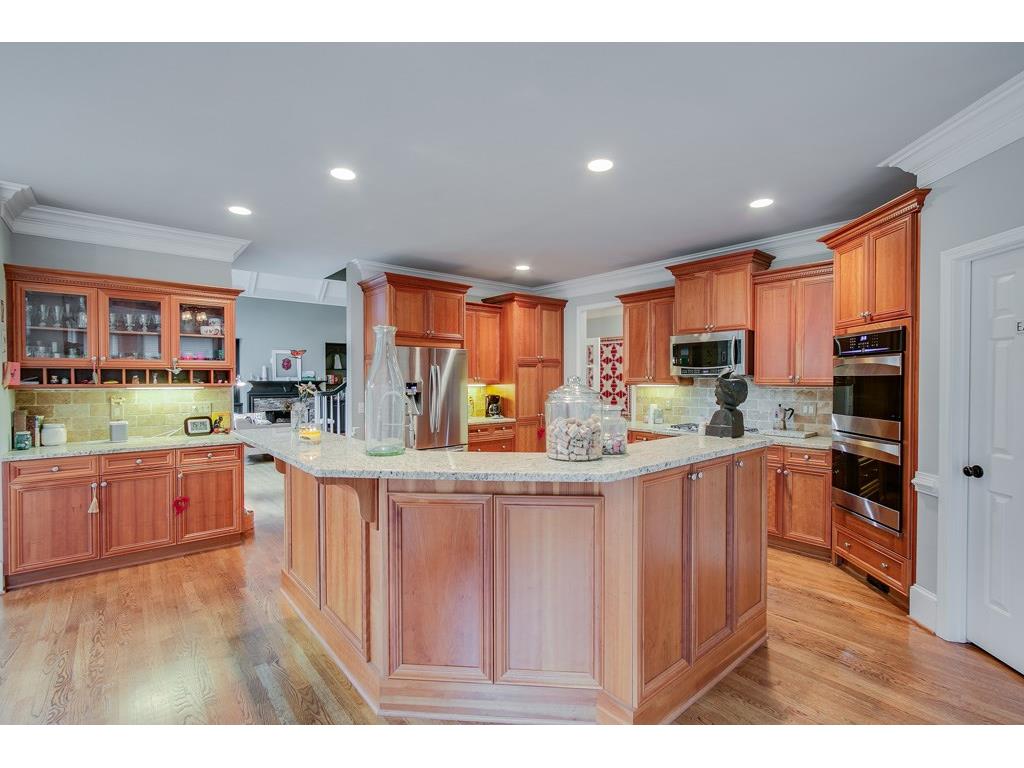 825 Hampton Bluff Drive, Alpharetta, GA 30004