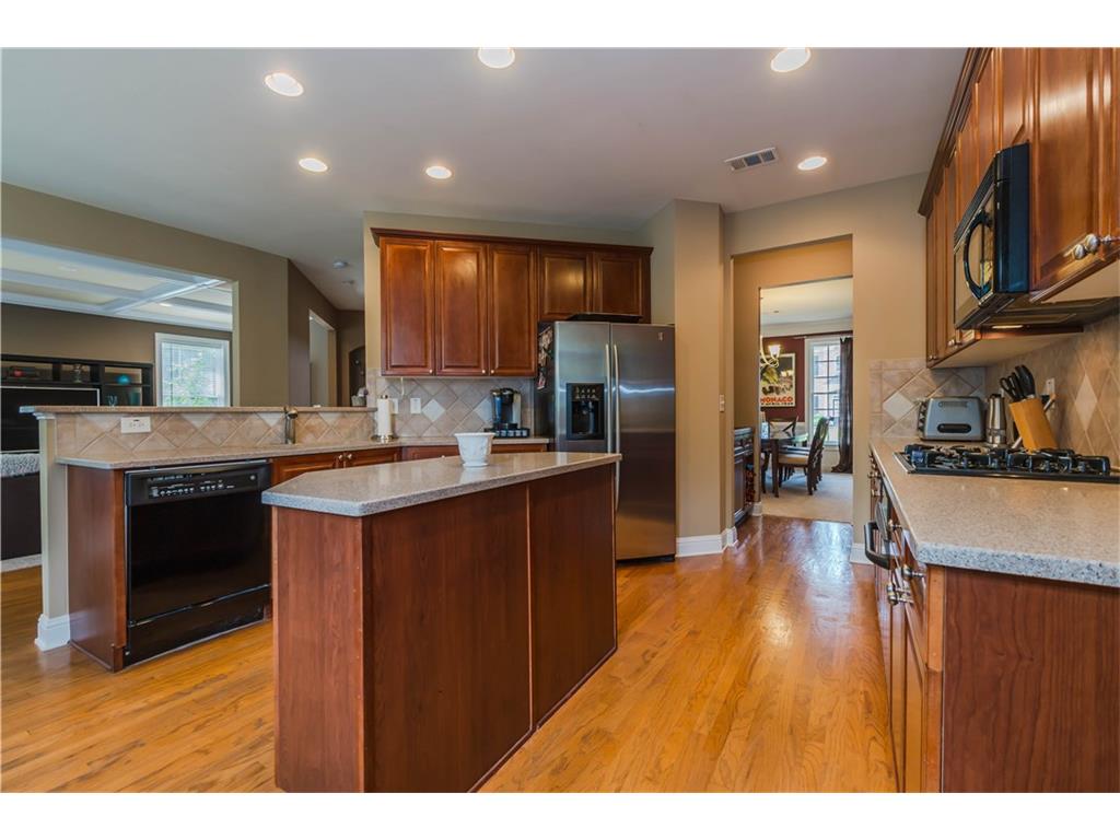 215 Foxthorne Way, Alpharetta, GA 30005