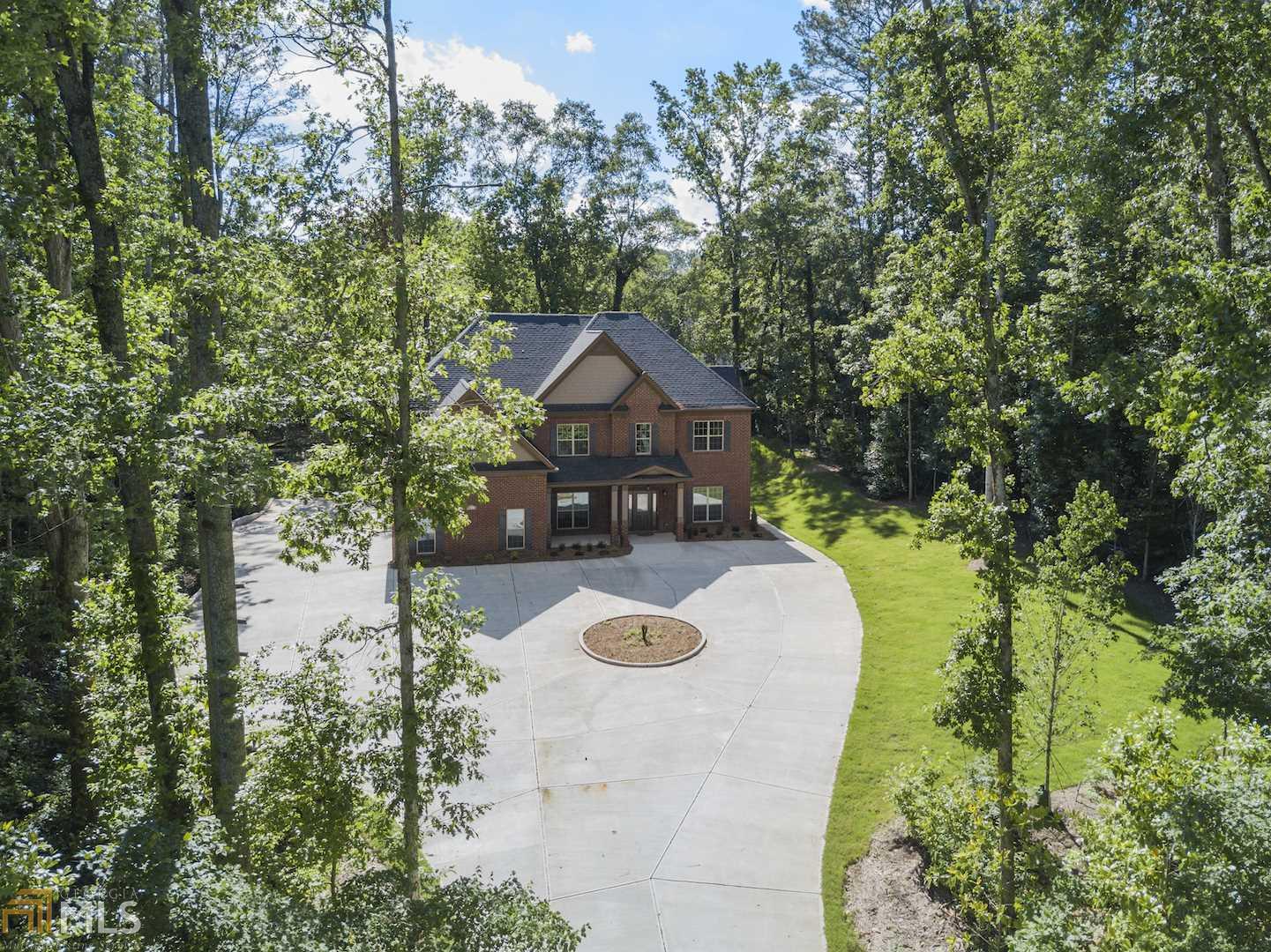 220 Dania Dr, Alpharetta, GA 30009