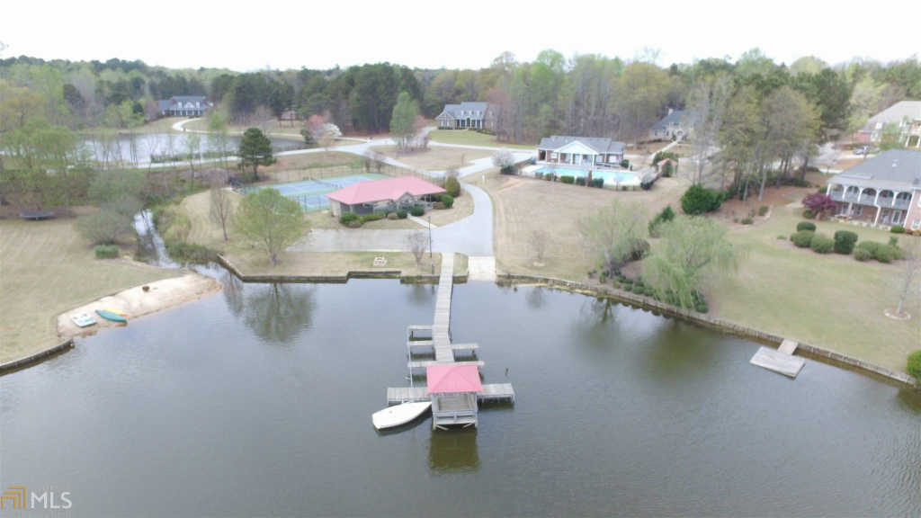 6227 Waters Edge Dr, Covington, GA 30014
