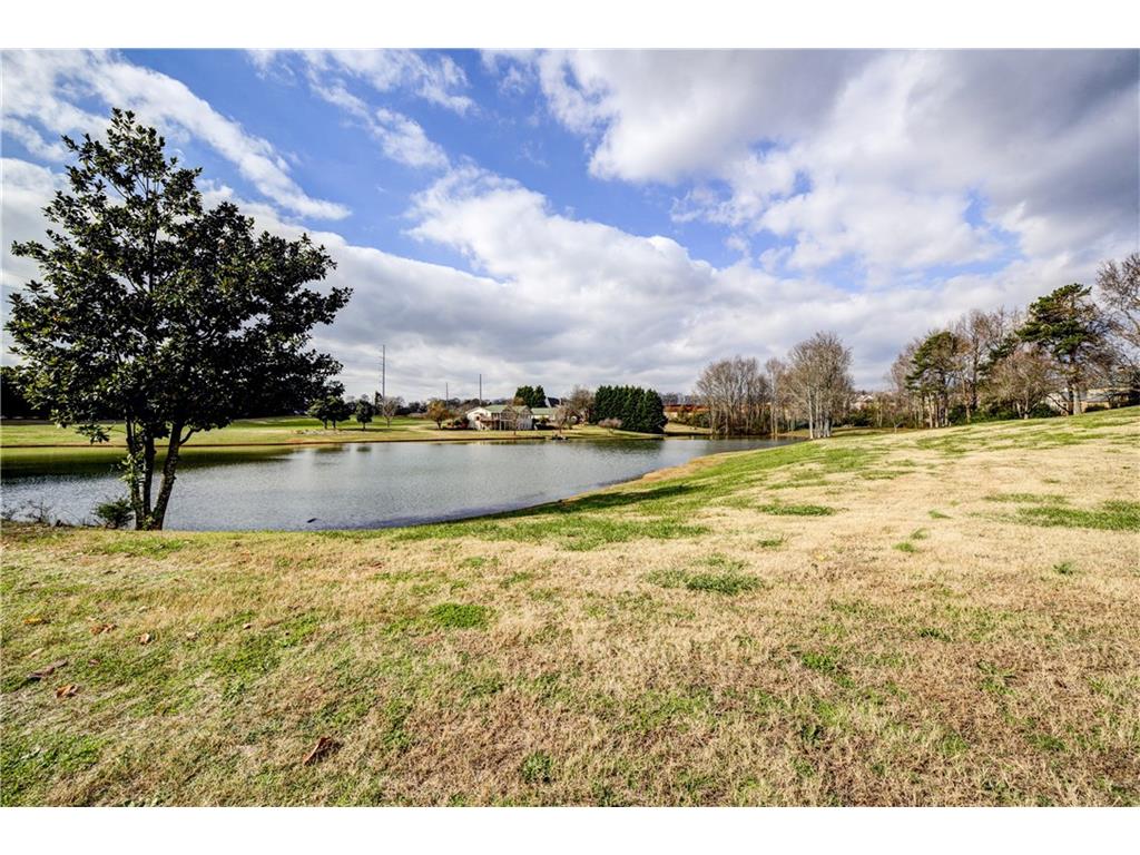 882 Auburn Road, Dacula, GA 30019