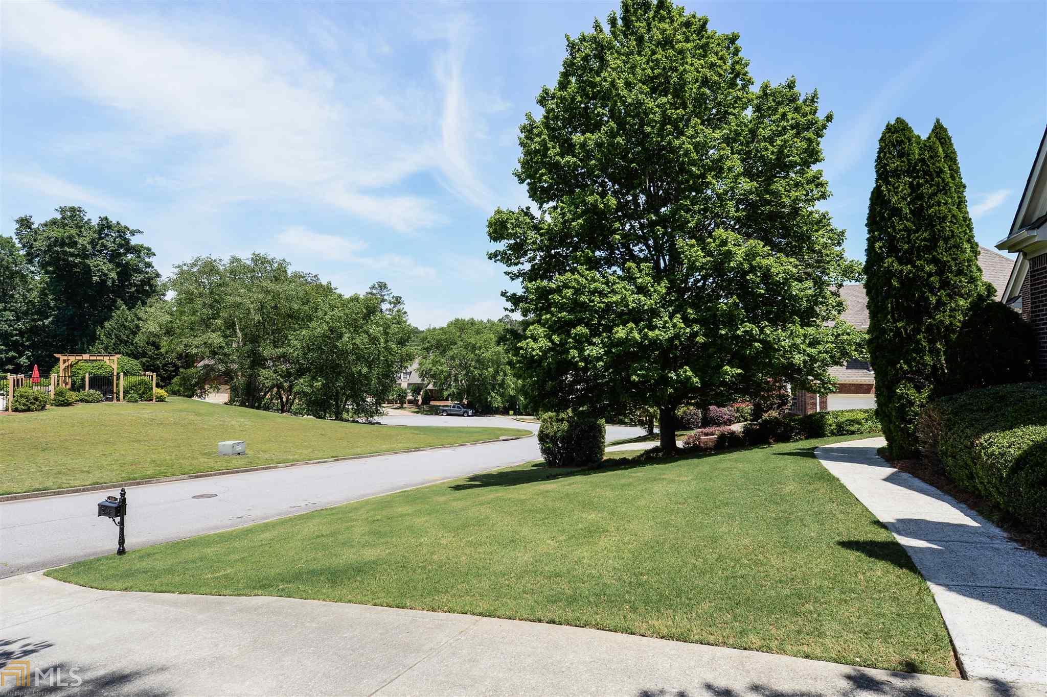 615 St Regis Ln, Alpharetta, GA 30022