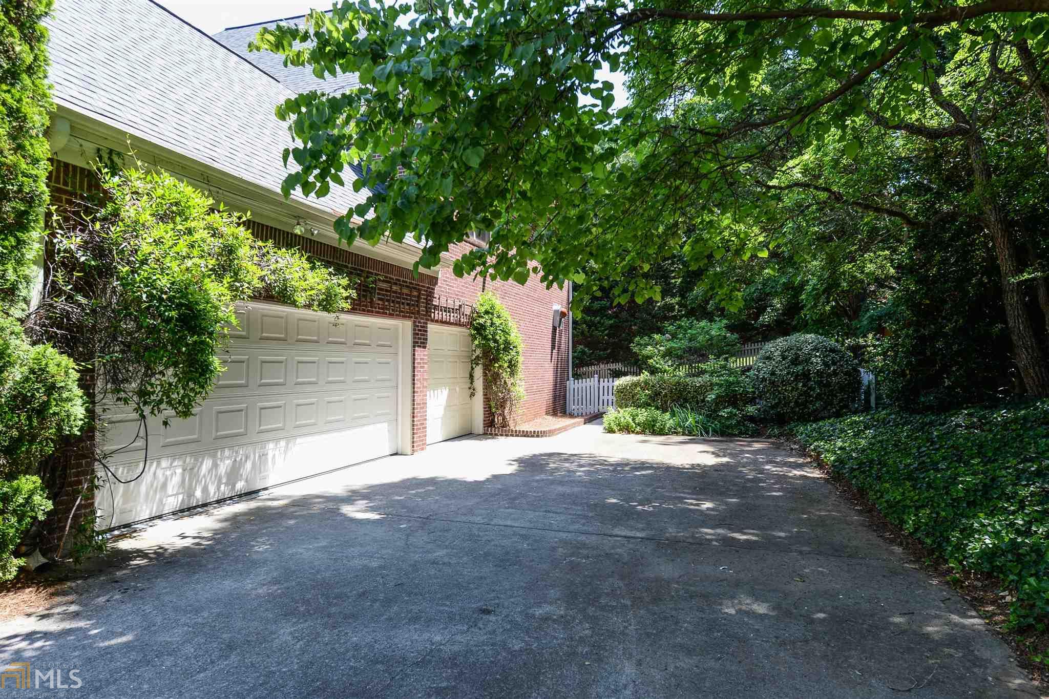 615 St Regis Ln, Alpharetta, GA 30022