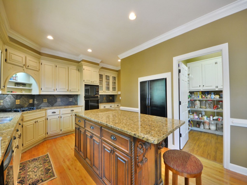 2650 Coachmans Circle, Alpharetta, GA 30022