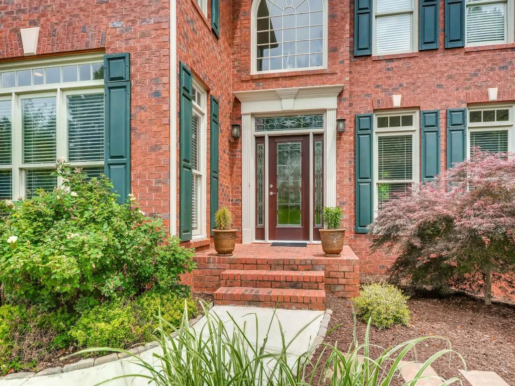812 Lakemere Crest, Suwanee, GA 30024