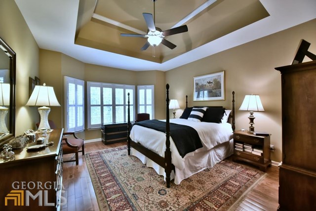 6585 Sterling Dr, Suwanee, GA 30024