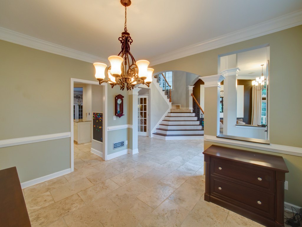 6425 Club Valley Court, Suwanee, GA 30024