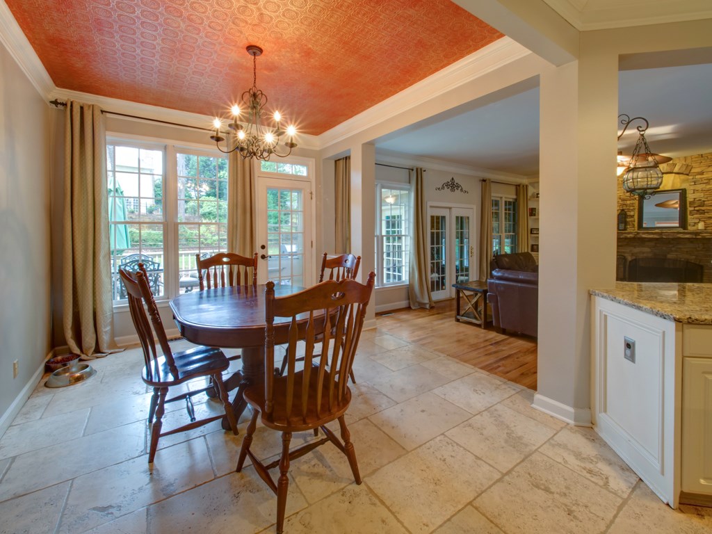 6425 Club Valley Court, Suwanee, GA 30024