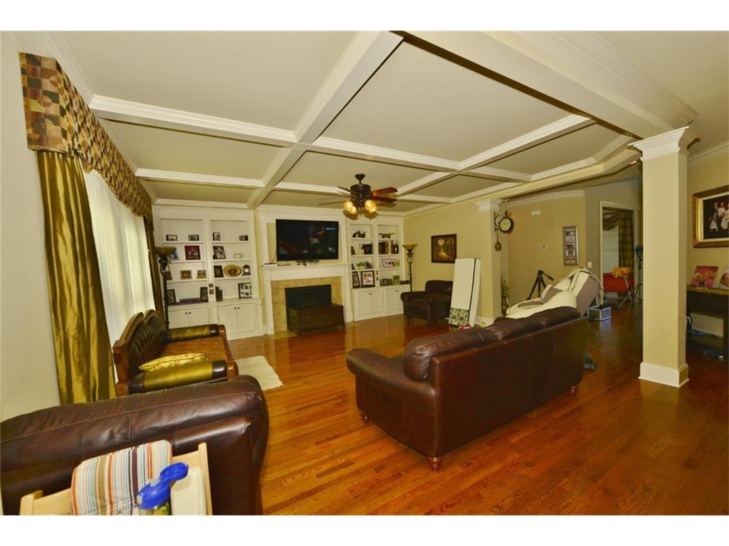 3304 Willow Glen Trail, Suwanee, GA 30024