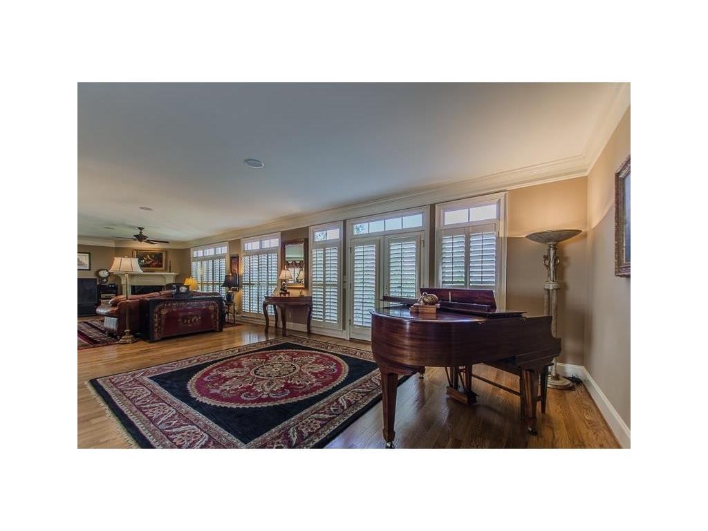 5533 Brendlynn Drive, Suwanee, GA 30024