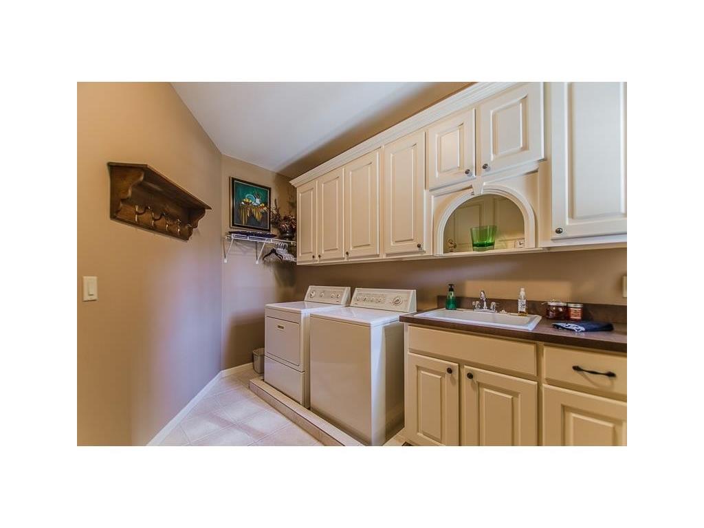 5533 Brendlynn Drive, Suwanee, GA 30024