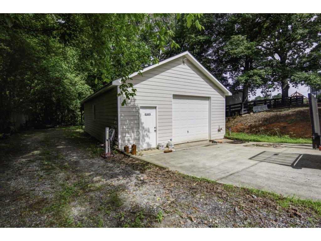 6235 Heardsville Road, Cumming, GA 30028