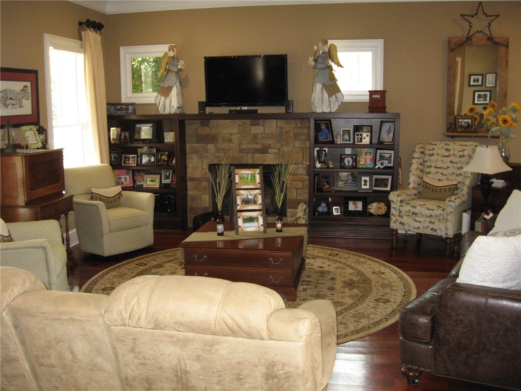 3950 Ineal Drive, Cumming, GA 30028
