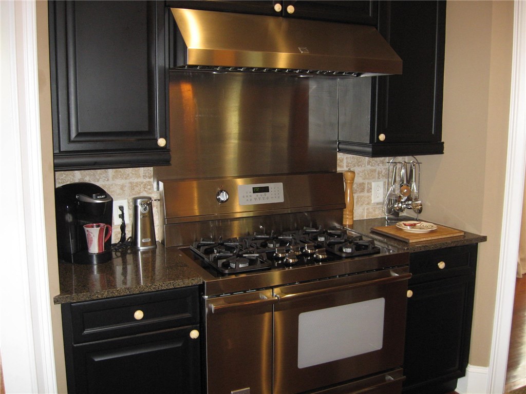 3950 Ineal Drive, Cumming, GA 30028