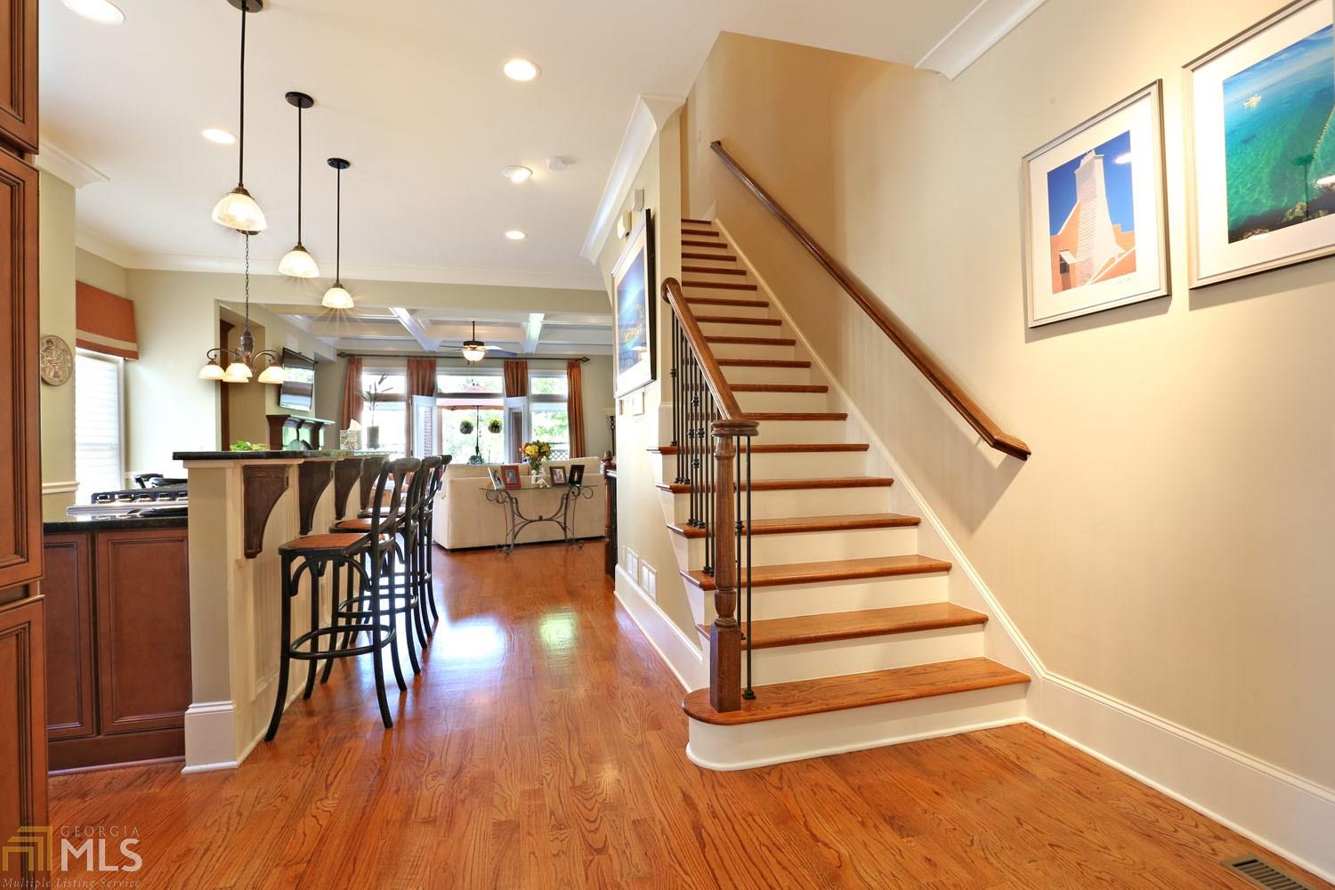 3 Candler Grove Ct, Decatur, GA 30030