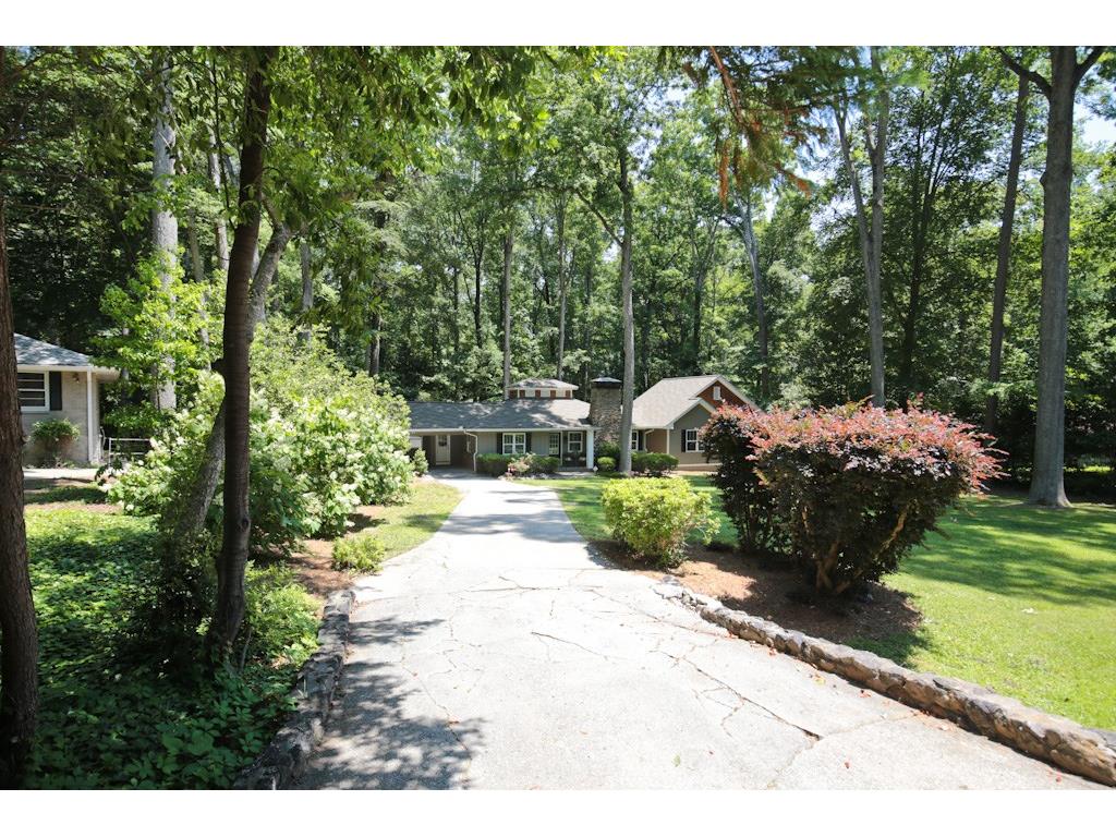 2166 Azalea Circle, Decatur, GA 30033