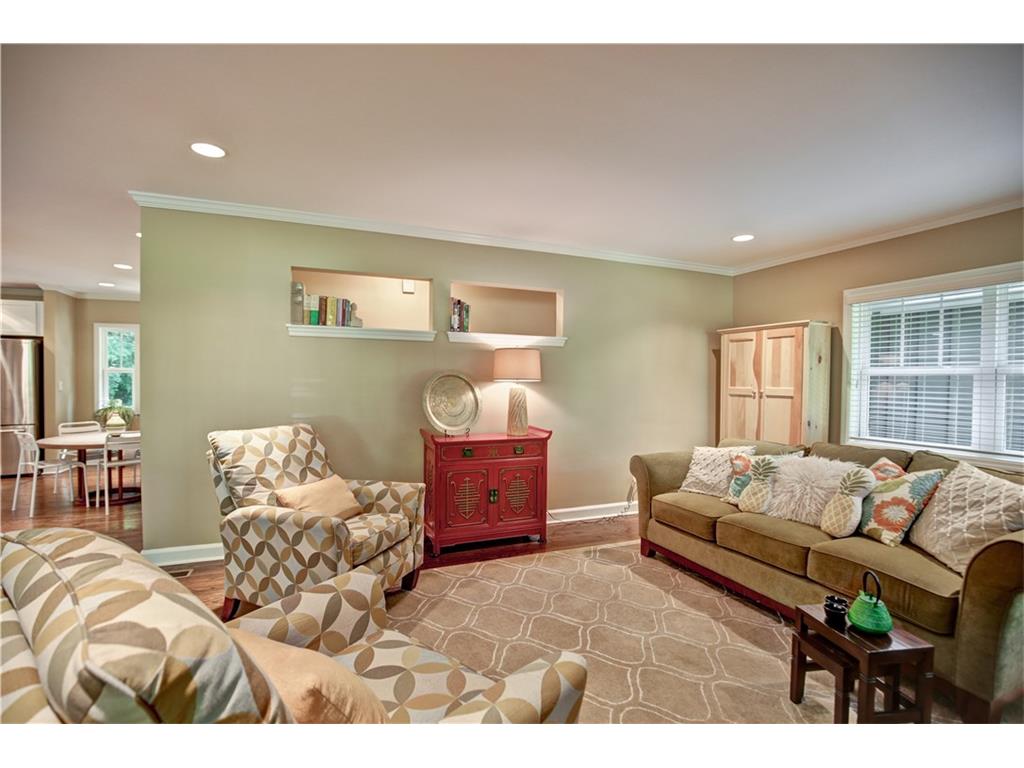 2166 Azalea Circle, Decatur, GA 30033